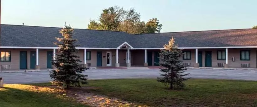 Motelli The Kingsley Suites