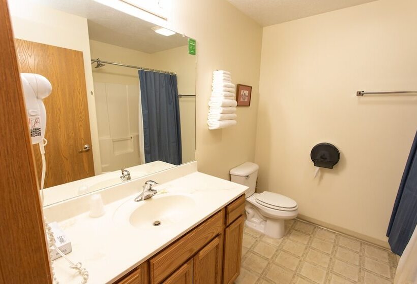 فندق على الطريق The Kingsley Suites