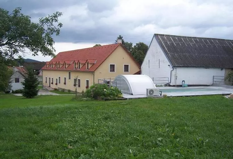 Majatalo Penzion U Krumlova