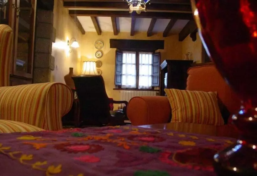 پانسیون Posada Rural Valoria