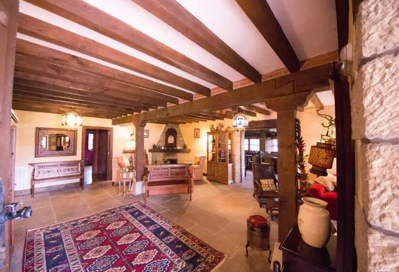 پانسیون Posada Rural Valoria