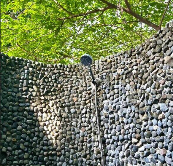 膳宿费 Sanctum Una Una Eco Dive Resort