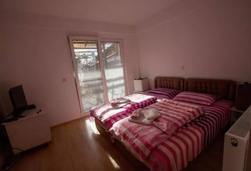 پانسیون Villa In Apartments