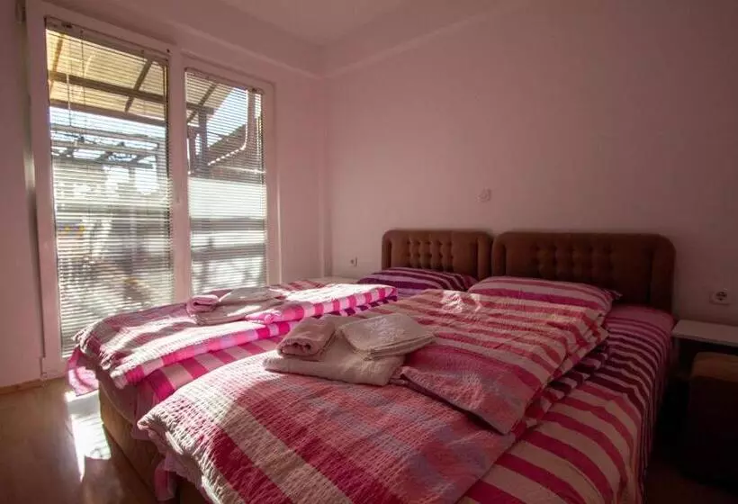 پانسیون Villa In Apartments