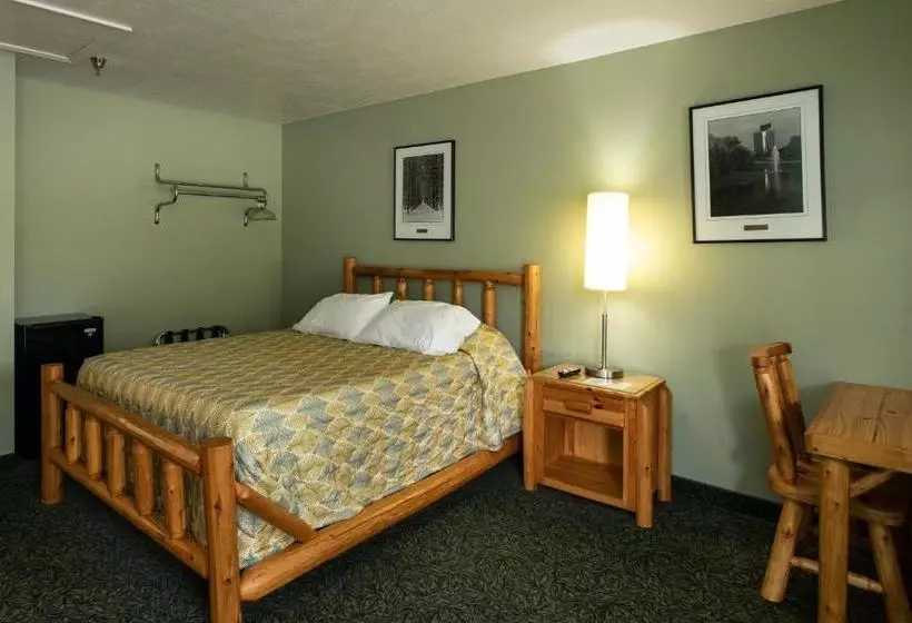 Motelli The Kingsley Suites