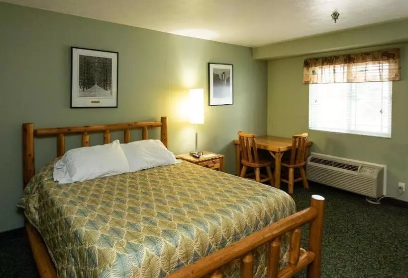 Motelli The Kingsley Suites