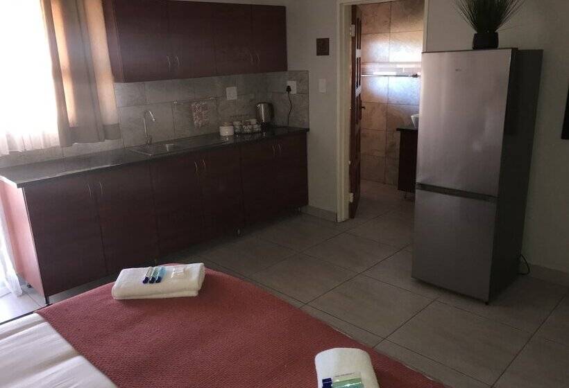 膳宿费 De Pecan Valley