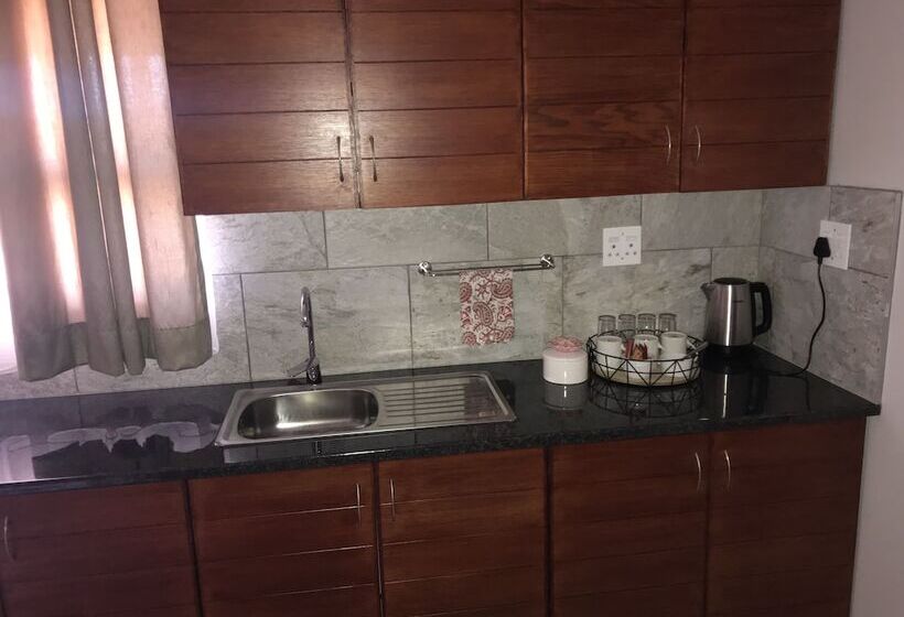 膳宿费 De Pecan Valley