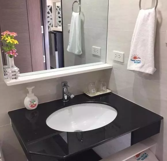 Fasai Hut And Resort