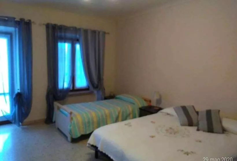 ベッドアンドブレックファースト Beb Infamiglia