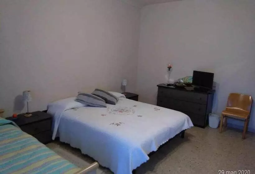 ベッドアンドブレックファースト Beb Infamiglia