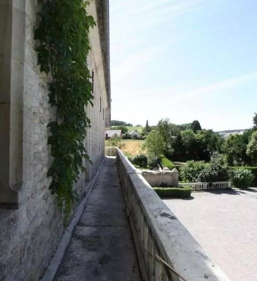 Aamiaismajoitus (B&B) Le Prieure De Buffon