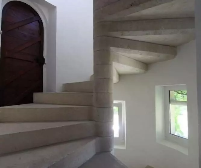 Aamiaismajoitus (B&B) Le Prieure De Buffon