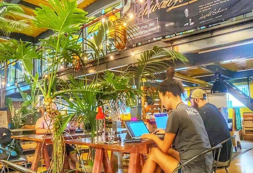 فندق Adliv/factry Stay/工場に泊まれる