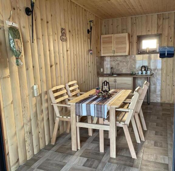 ホテル Avalon котедж на озері