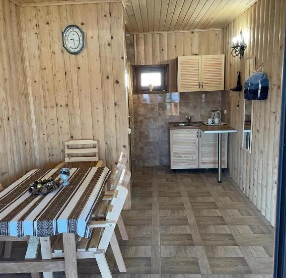 ホテル Avalon котедж на озері