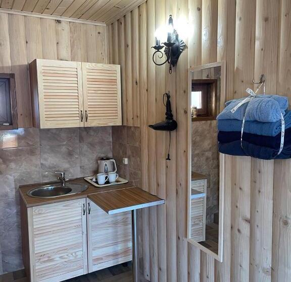 ホテル Avalon котедж на озері