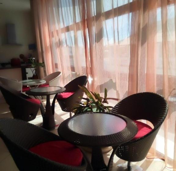 هتل Hôtel Serena