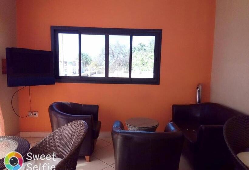 هتل Hôtel Serena