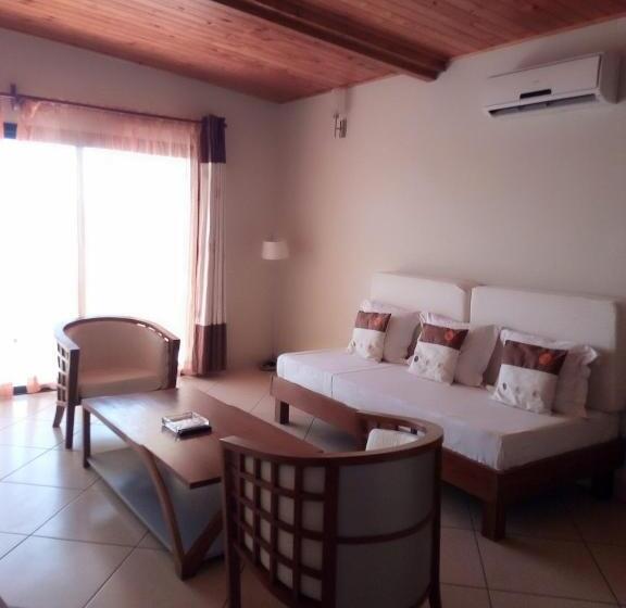 هتل Hôtel Serena