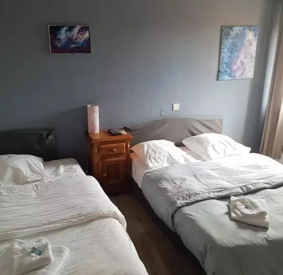 ホテル Je Résilie Mon Contrat Avec Booking Car J Ai Vendu Mon Etablisement J Ai Pas Pu Avoir Une Personne A