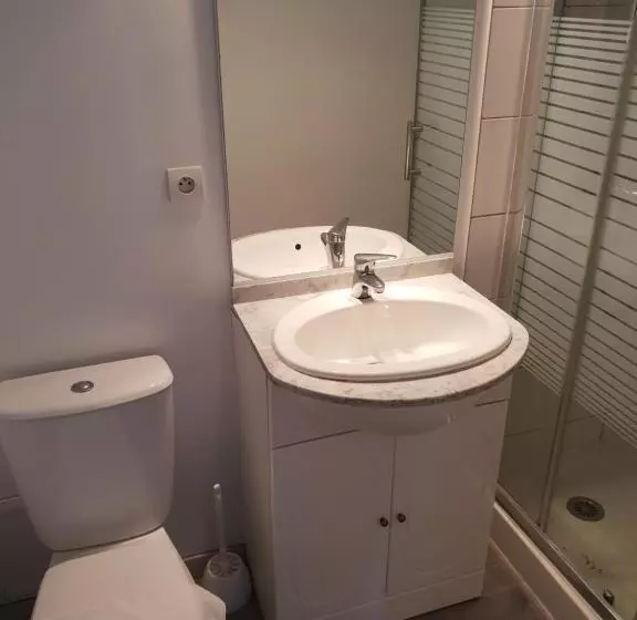 ホテル Je Résilie Mon Contrat Avec Booking Car J Ai Vendu Mon Etablisement J Ai Pas Pu Avoir Une Personne A
