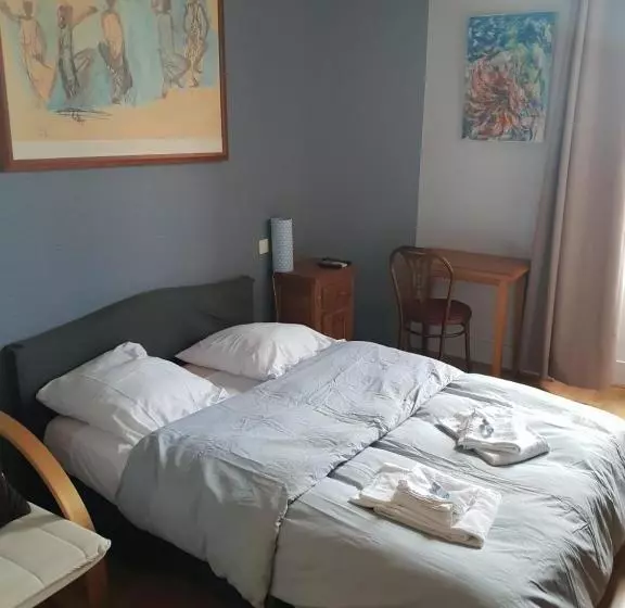 ホテル Je Résilie Mon Contrat Avec Booking Car J Ai Vendu Mon Etablisement J Ai Pas Pu Avoir Une Personne A