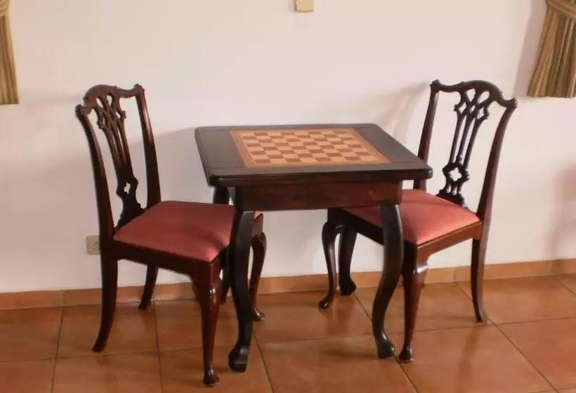 ホテル Ový A Jezdecký Areál Dvůr Krutěnice