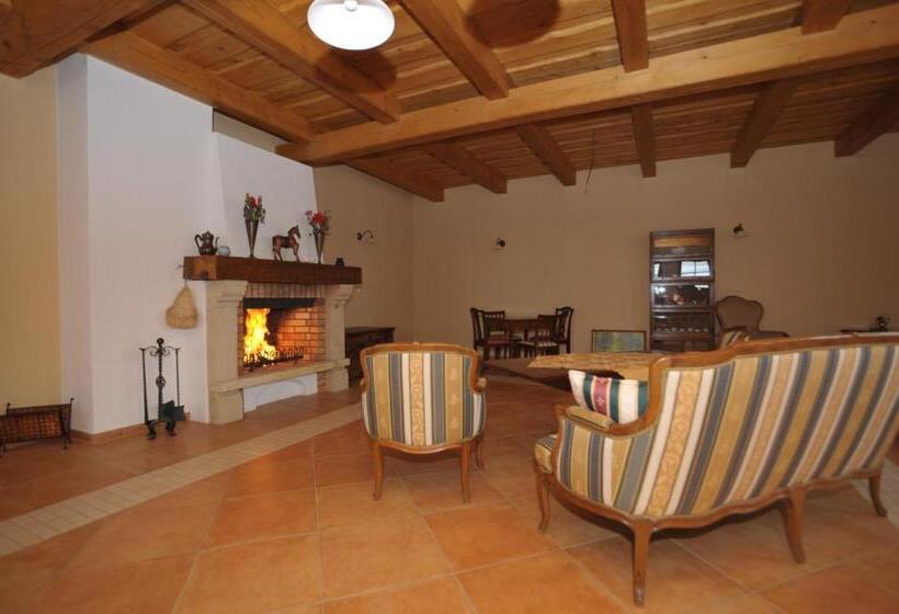 酒店 Ový A Jezdecký Areál Dvůr Krutěnice