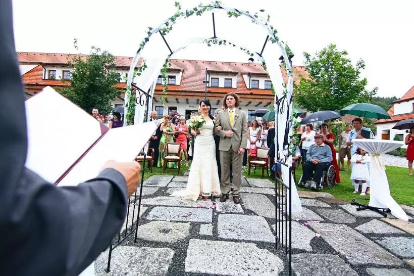 ホテル Ový A Jezdecký Areál Dvůr Krutěnice