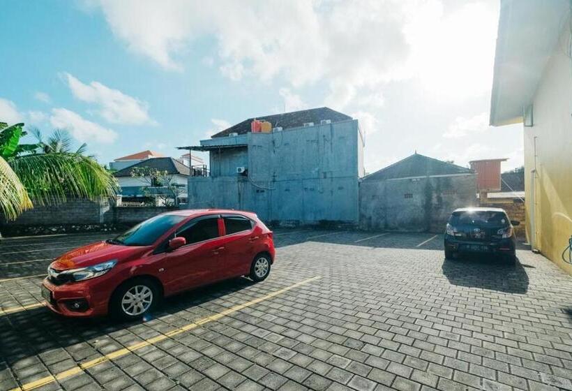 ホテル Reddoorz At Kawaii Apartment Jimbaran