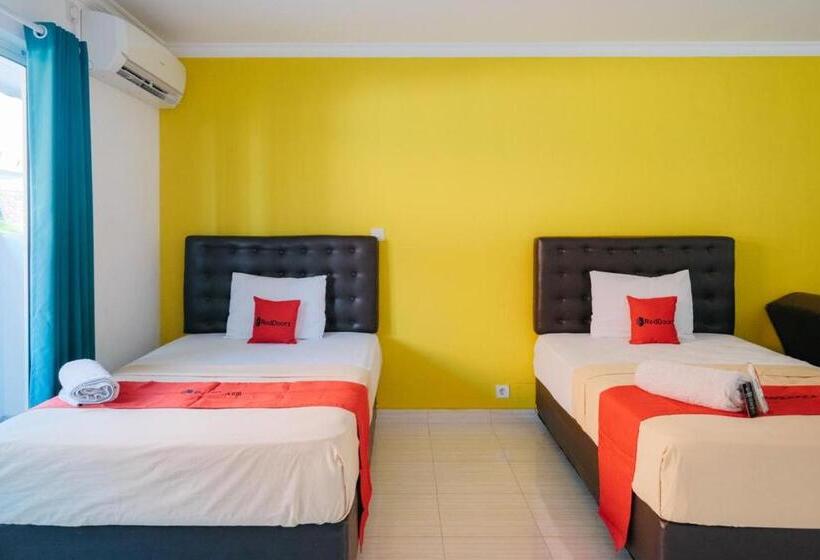 ホテル Reddoorz At Kawaii Apartment Jimbaran