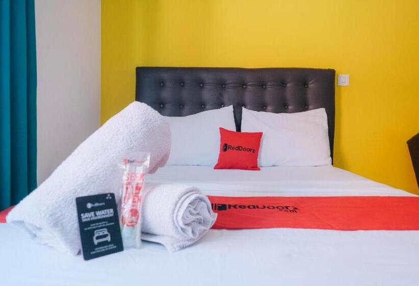 ホテル Reddoorz At Kawaii Apartment Jimbaran