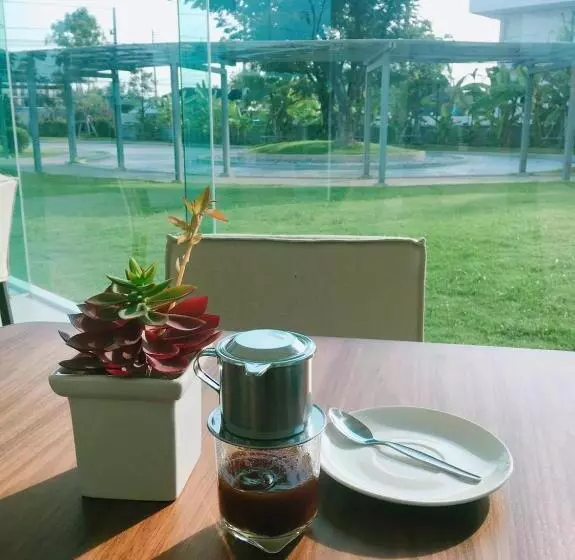 Hotelli The White Garden Premier Saraburi