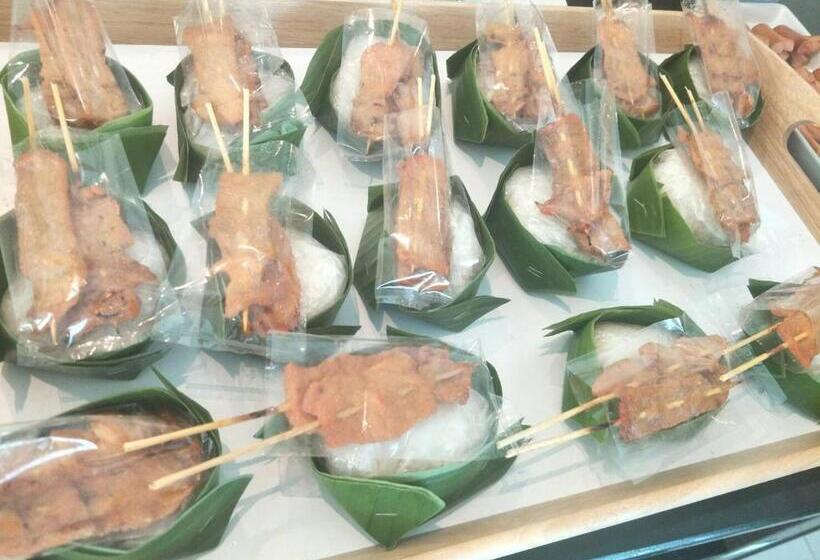 酒店 The White Garden Premier Saraburi