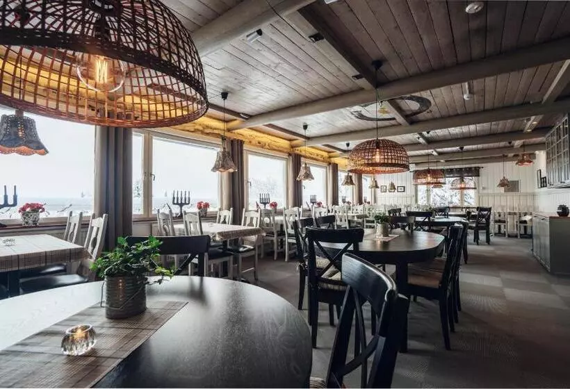 Lövåsgårdens Fjällhotell