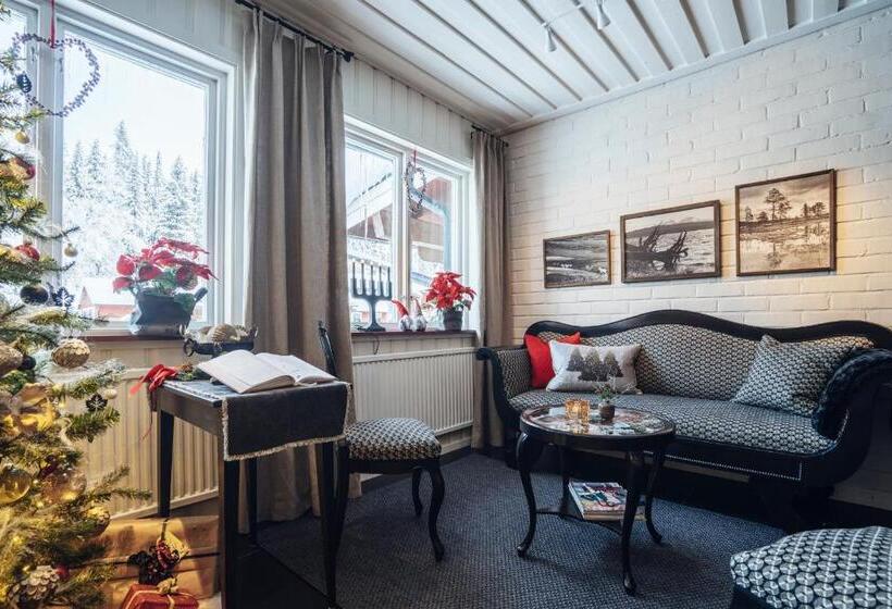 Lövåsgårdens Fjällhotell