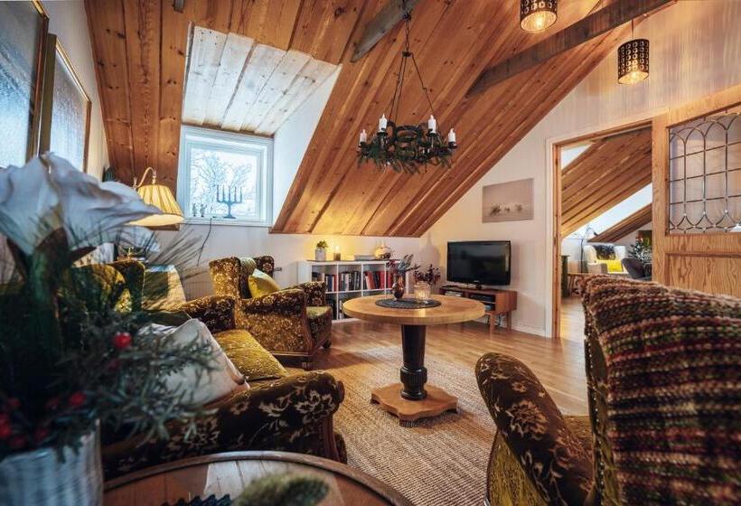 Lövåsgårdens Fjällhotell