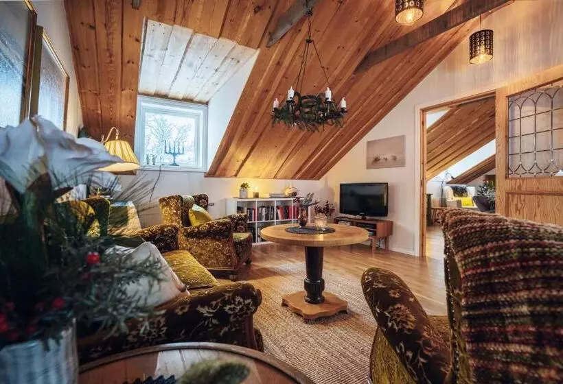 Lövåsgårdens Fjällhotell