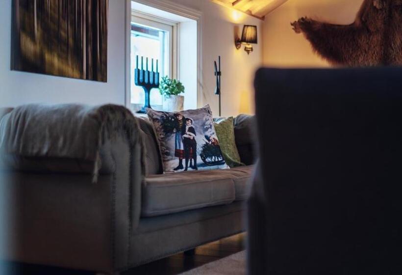 Lövåsgårdens Fjällhotell