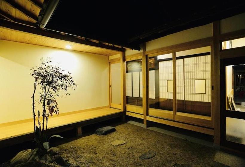 Pensiune 北房まちの駅 ゲストハウス