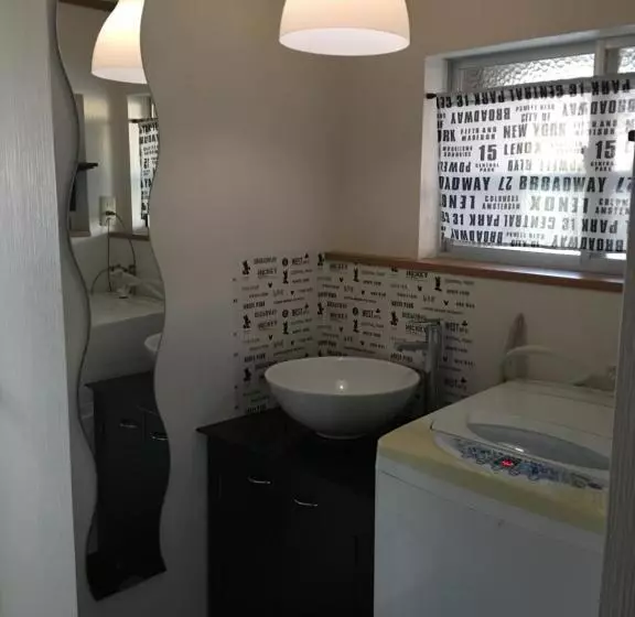 Majatalo Guesthouse Mame庵