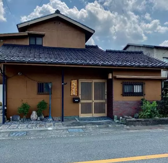 Majatalo Guesthouse Mame庵