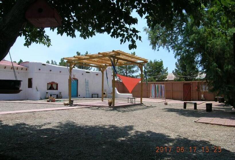 بنسيون Casita At St Francis Hatch Nm