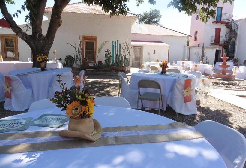 بنسيون Casita At St Francis Hatch Nm