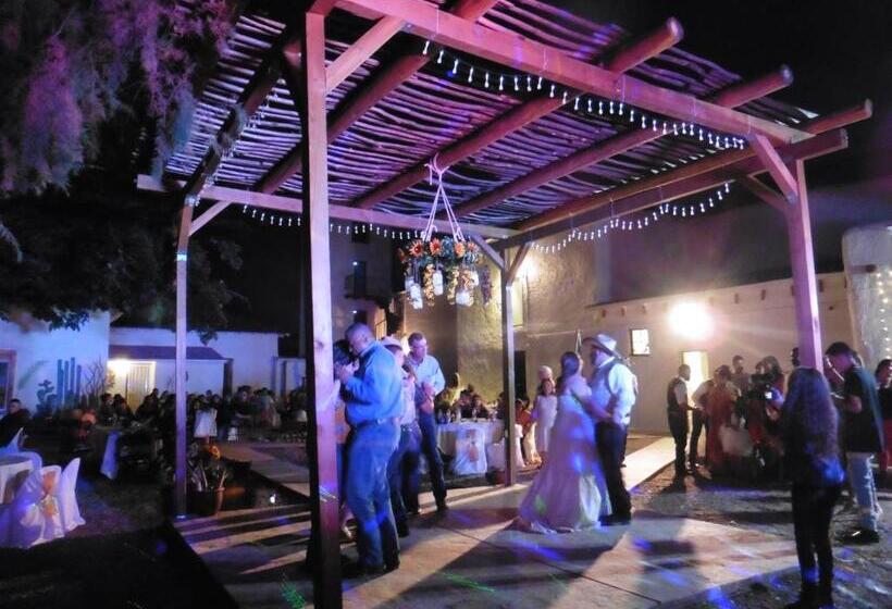 بنسيون Casita At St Francis Hatch Nm