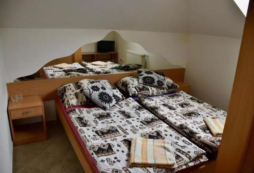 Majatalo Penzion Bar Sandra