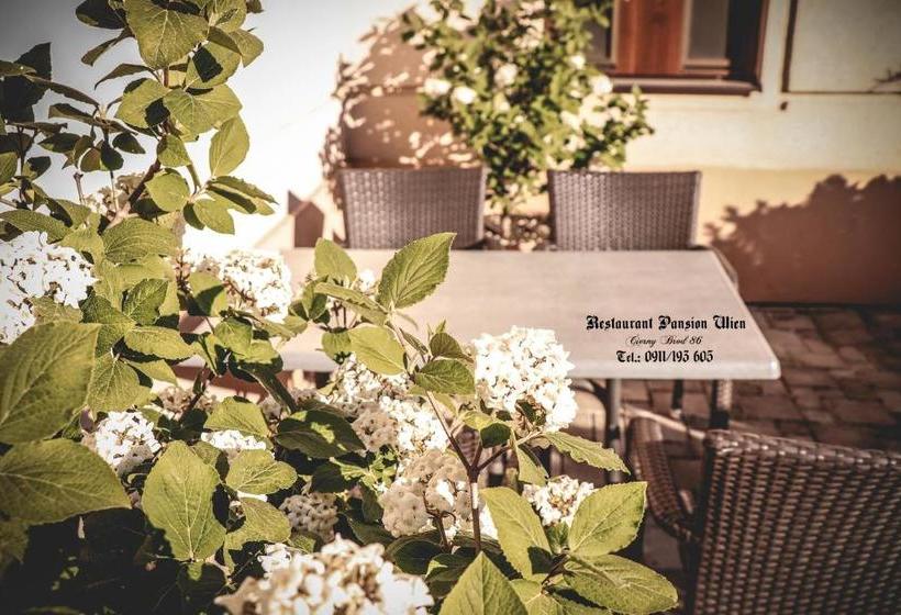 ペンション Restaurant Pansion Wien