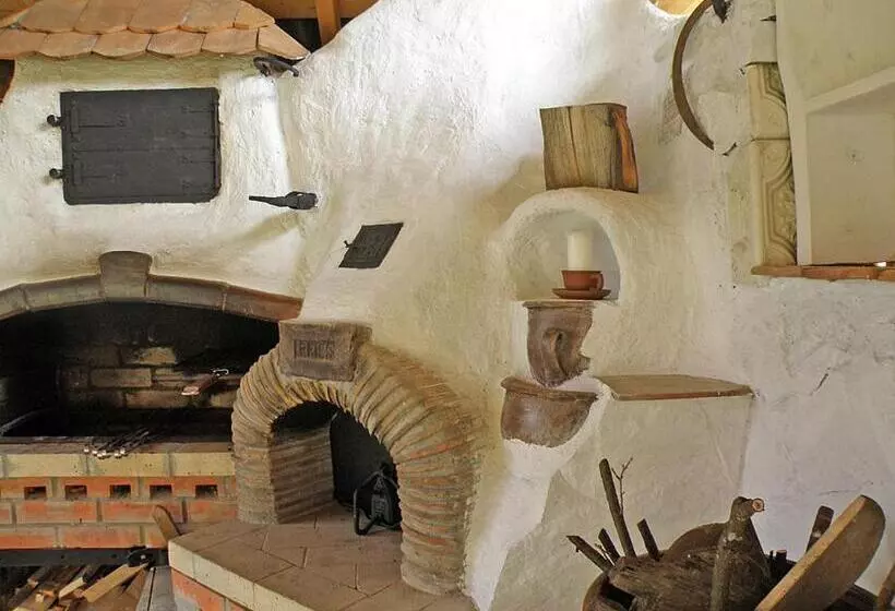 Majatalo Salamandra Village