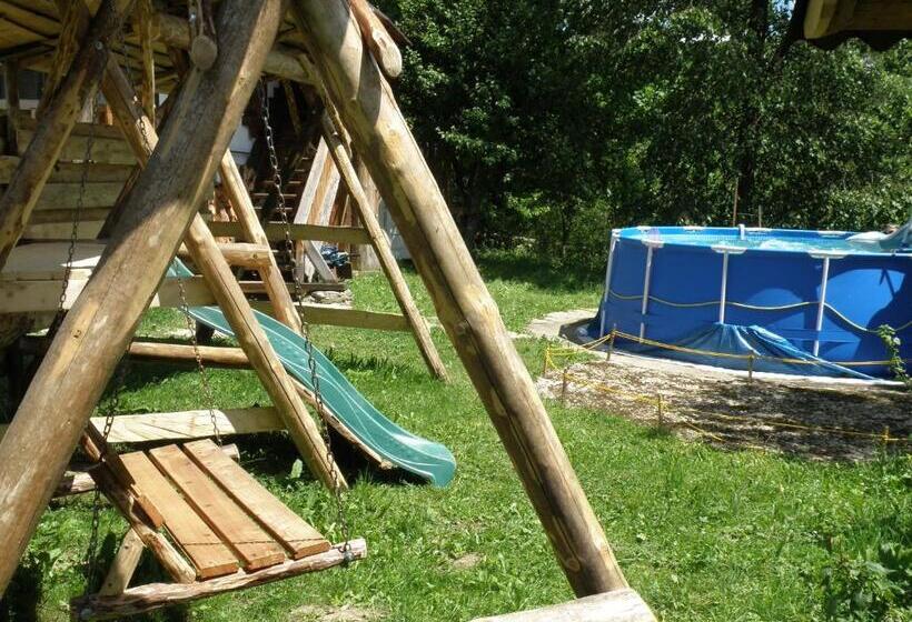 펜션 Salamandra Village